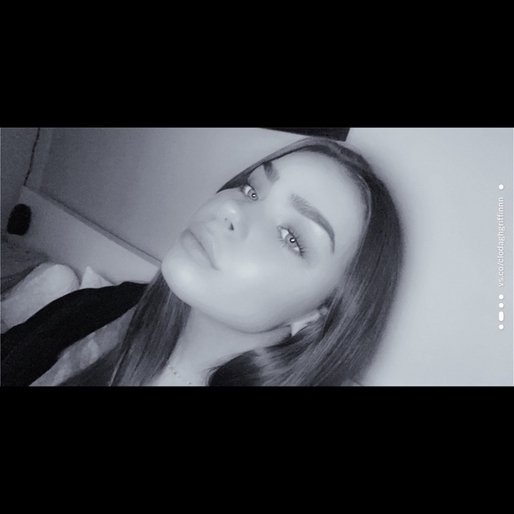 Meet your Posher, Clodagh - Picture 1 of 1